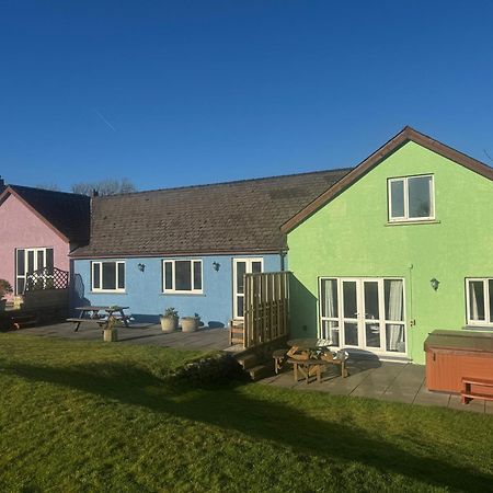 Trenewydd Farm Holiday Cottages Cardigan Eksteriør billede