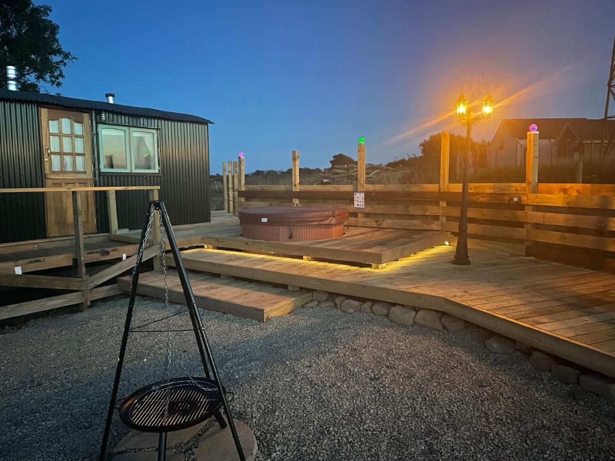Trenewydd Farm Holiday Cottages Cardigan Eksteriør billede