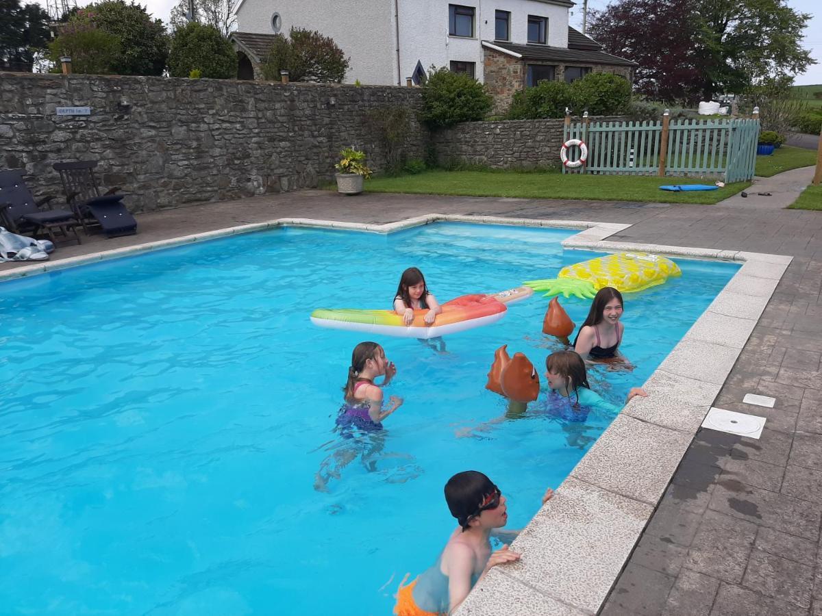 Trenewydd Farm Holiday Cottages Cardigan Eksteriør billede