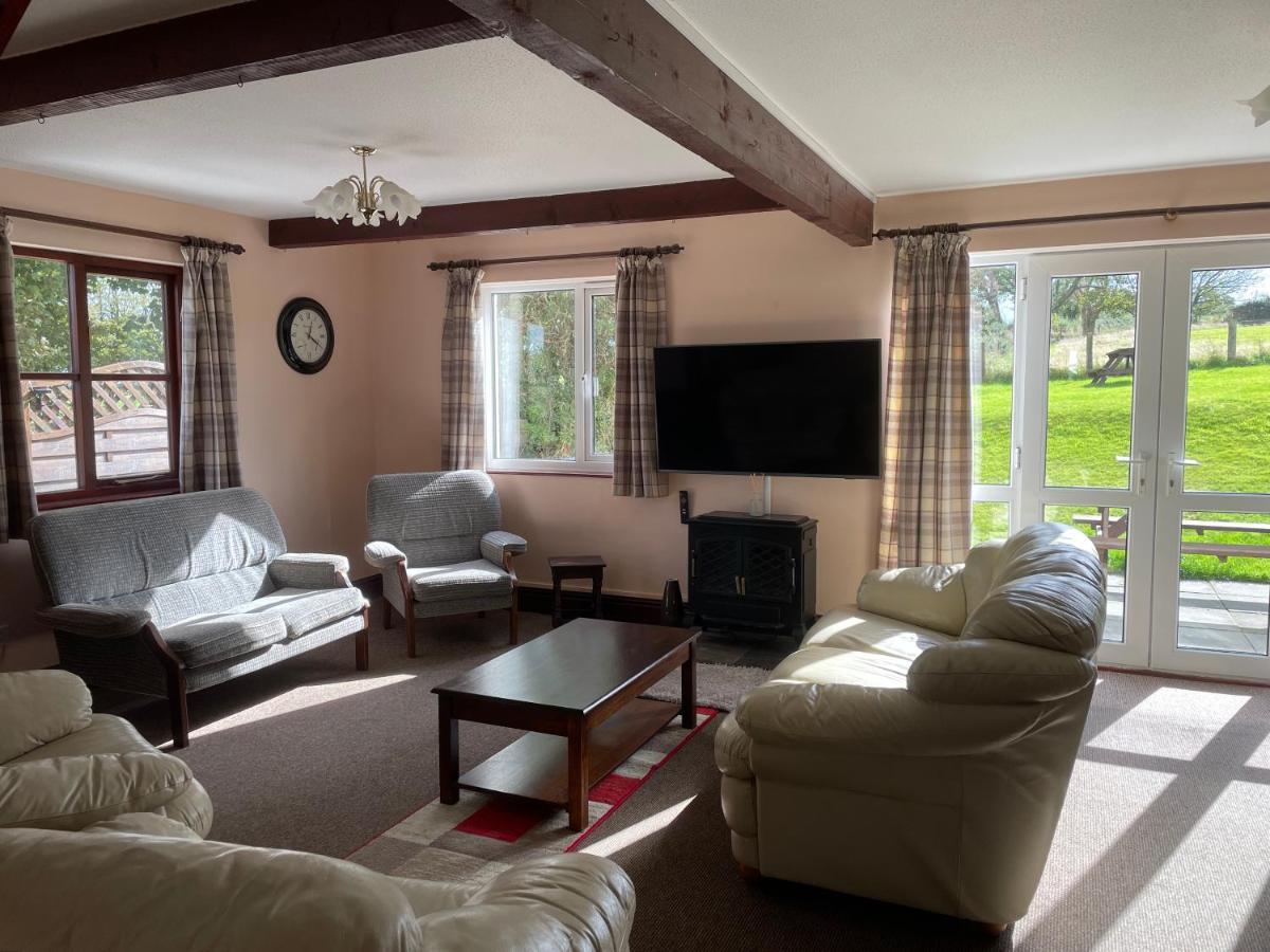 Trenewydd Farm Holiday Cottages Cardigan Eksteriør billede