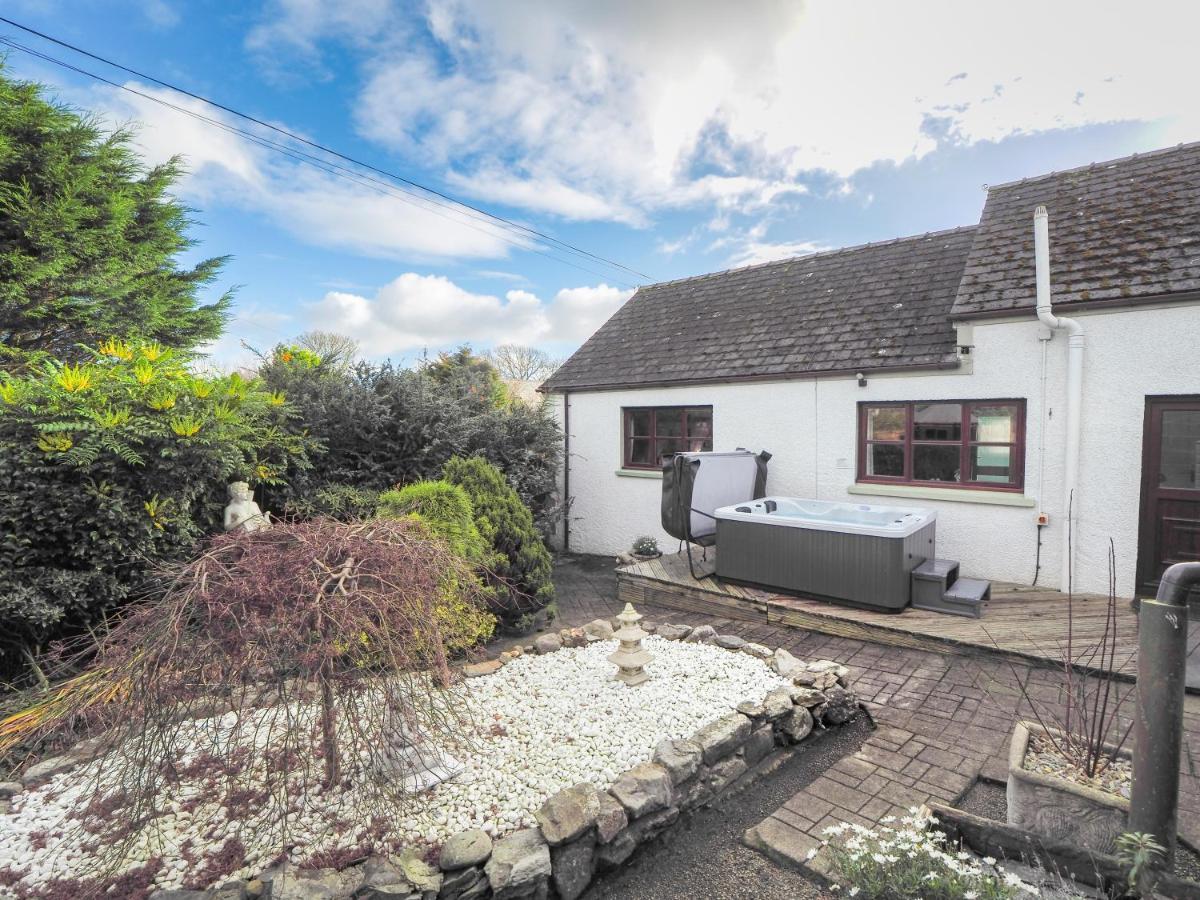 Trenewydd Farm Holiday Cottages Cardigan Eksteriør billede