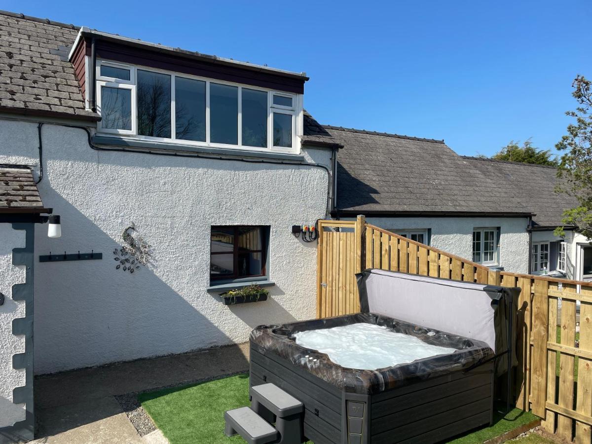 Trenewydd Farm Holiday Cottages Cardigan Eksteriør billede