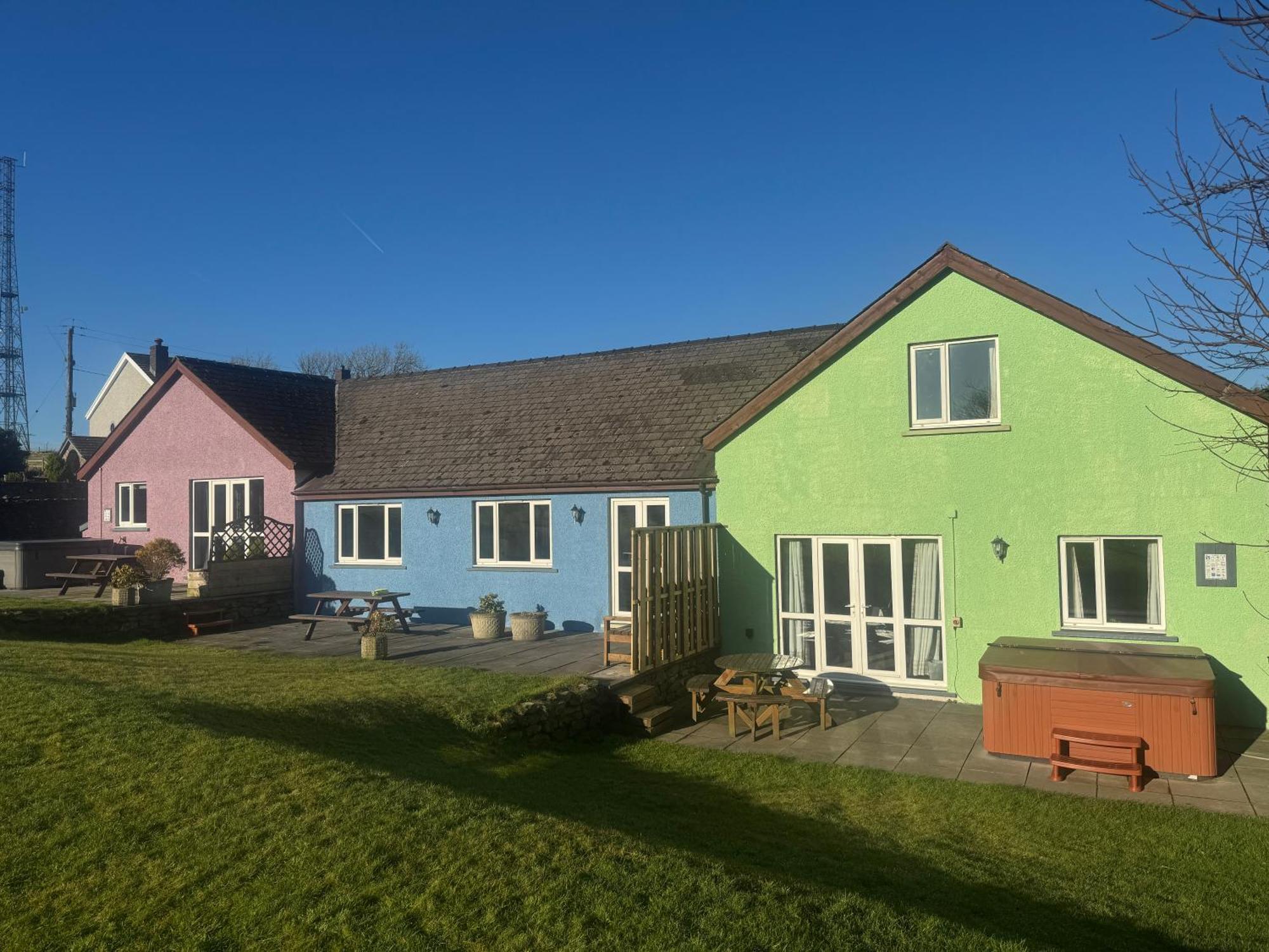 Trenewydd Farm Holiday Cottages Cardigan Eksteriør billede