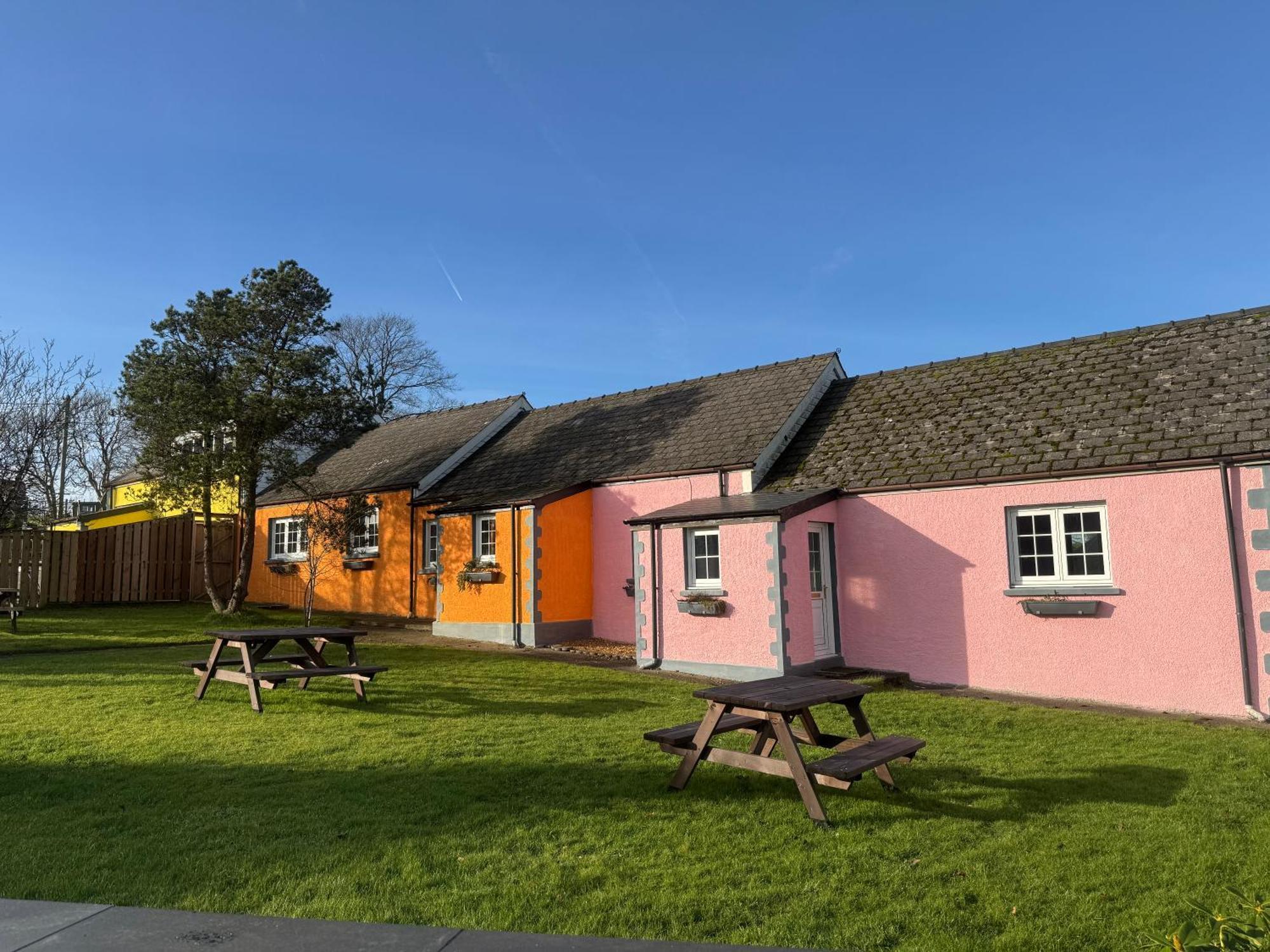 Trenewydd Farm Holiday Cottages Cardigan Eksteriør billede